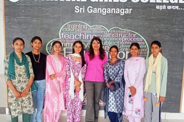 अग्रवाल गर्ल्स कॉलेज : बी.कॉम. फाइनल ईयर का शत-प्रतिशत परीक्षा परिणाम, कोमल कंवर रहीं टॉपर Educationa-Tree